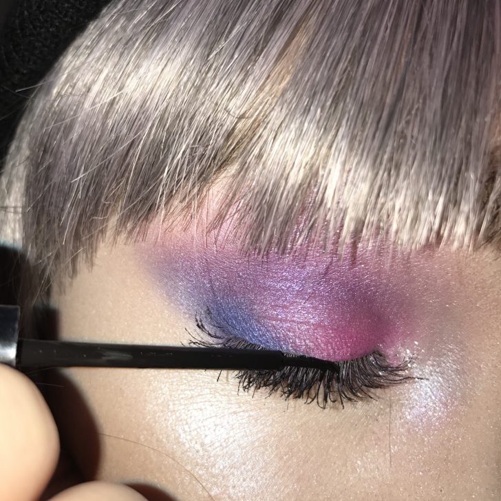 How To Do Angel Wing Eye Makeup How To Do A Bold Wing Eyeliner Angelina