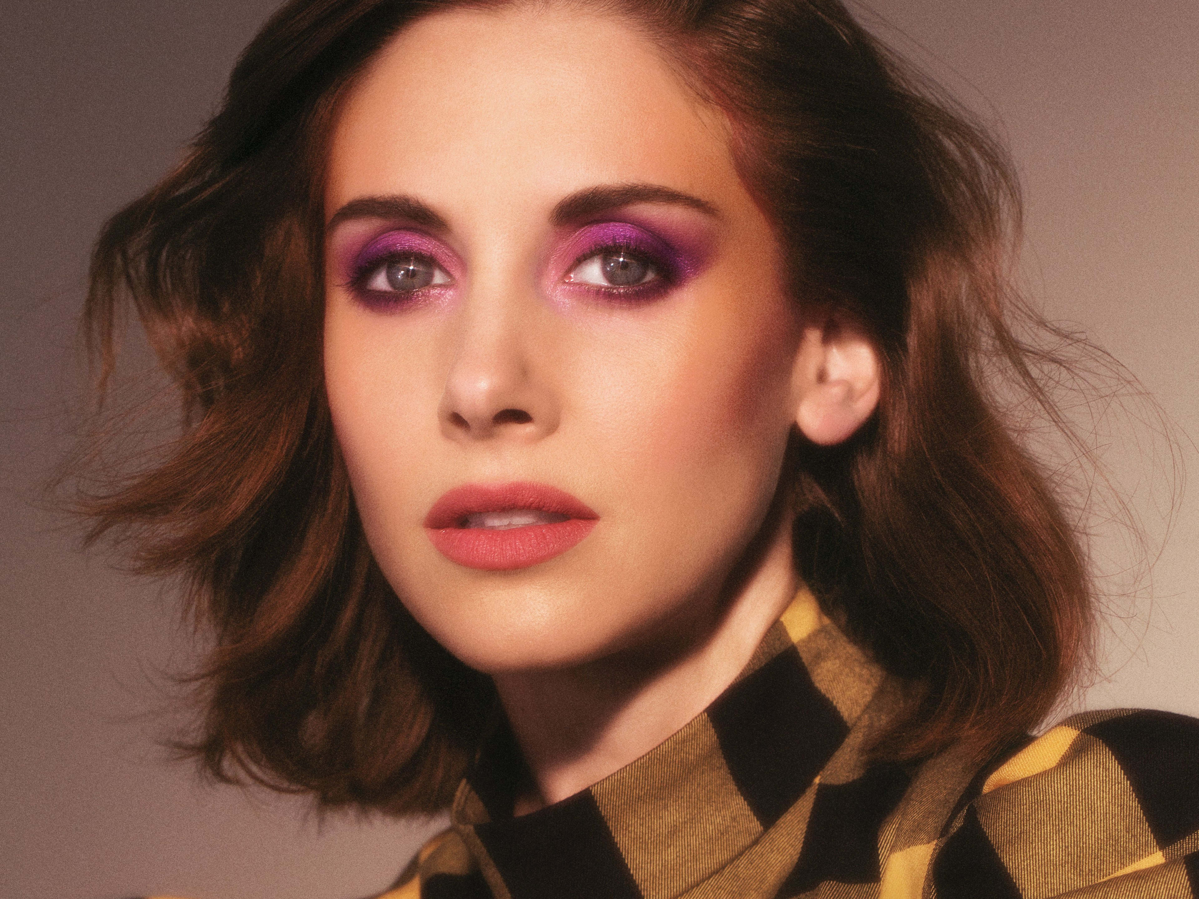 80S Eye Makeup The Coolest 80s Makeup Ideas Modeled The Stars Of Glow Glamour