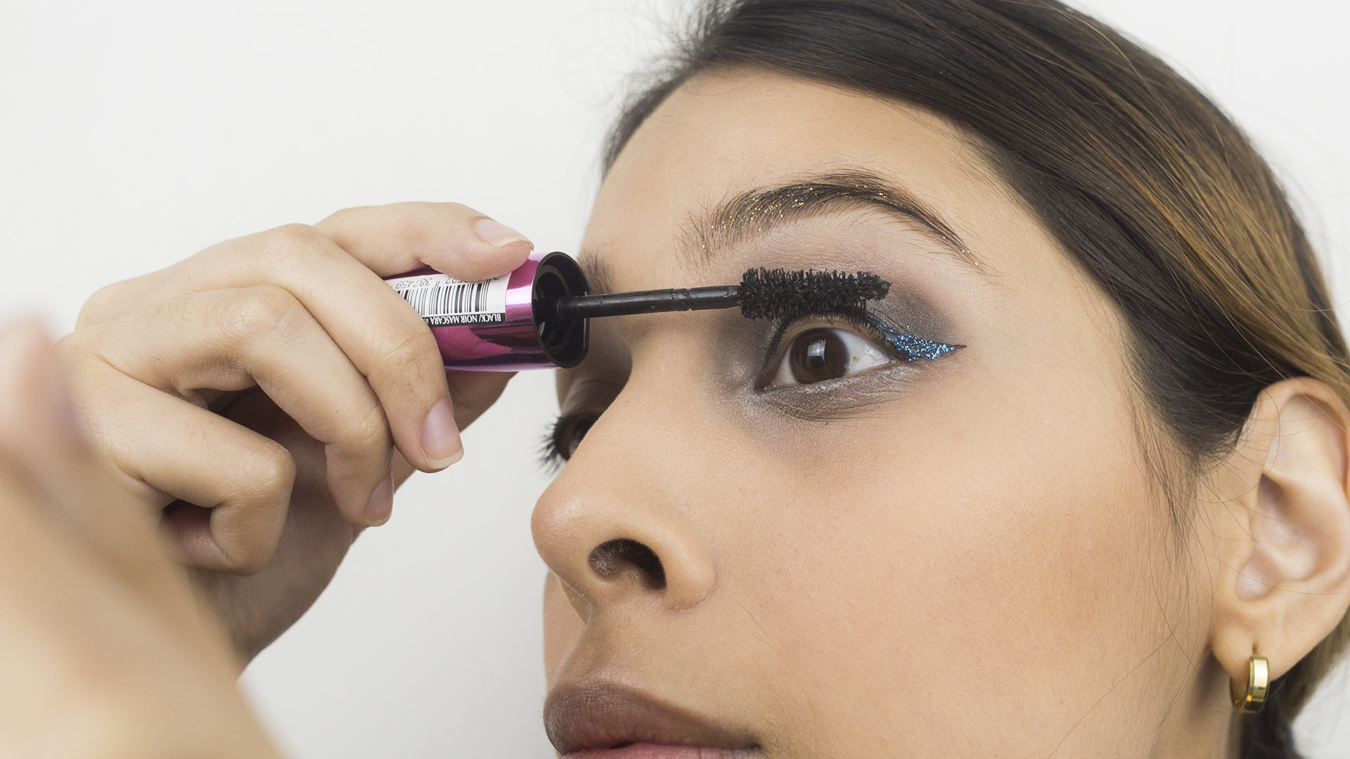 Applying Eye Makeup 3 Ways To Apply Glitter Eye Makeup Wikihow