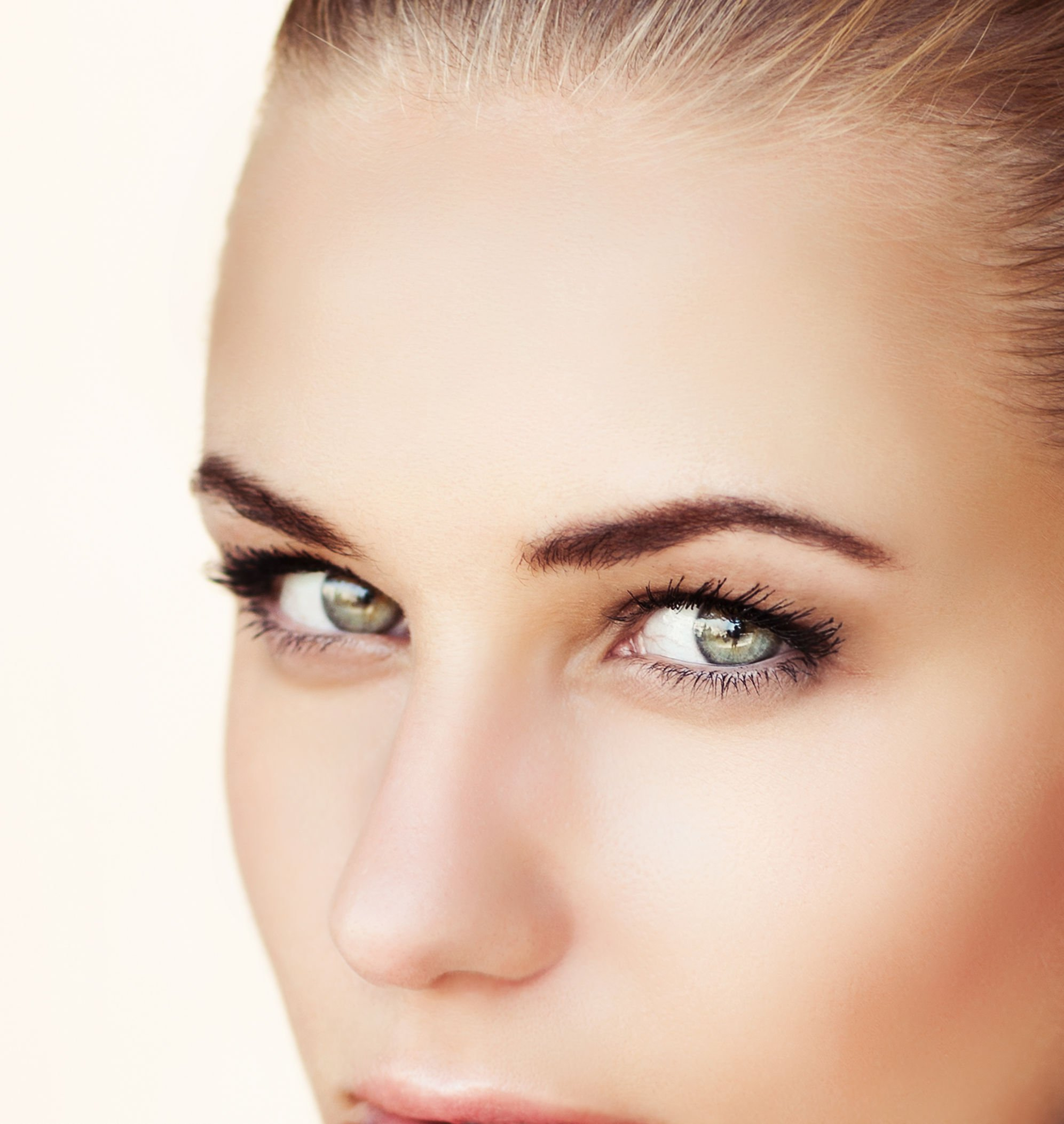 Best Makeup For Green Eyes And Blonde Hair Whats The Best Hair Color For Green Eyes Juvetress
