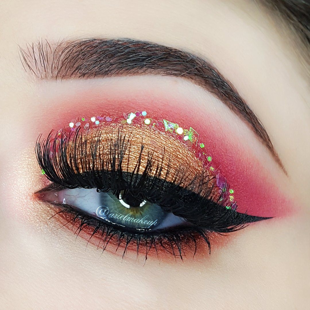 Brown Eye Makeup Ideas A Collection Of 40 Best Glitter Makeup Tutorials And Ideas For 2019