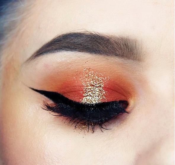 Edgy Eye Makeup Embrace Edgy Red Eye Makeup This Holiday Season Beauty