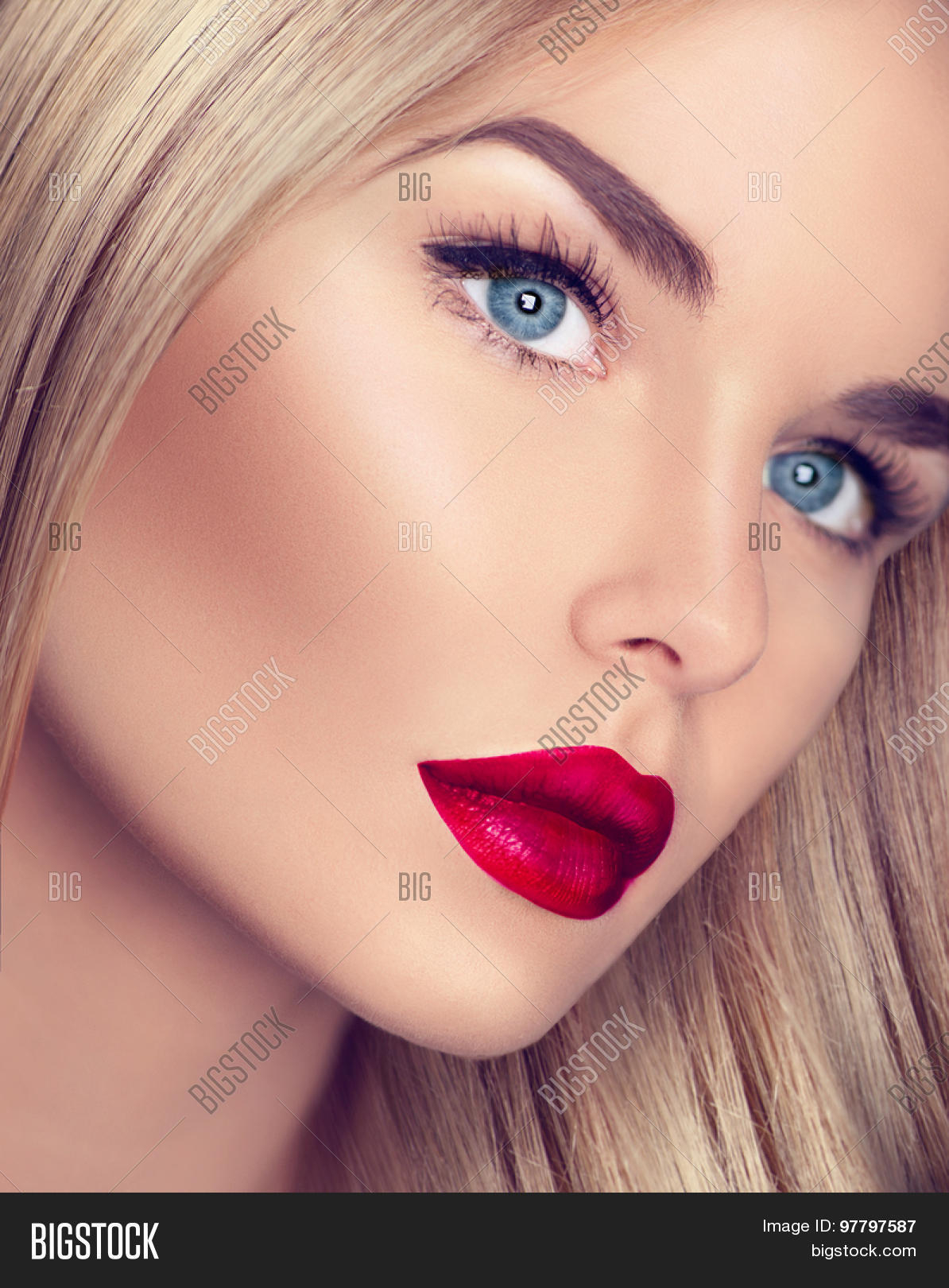 Eye Makeup For Blondes Beautiful Blonde Girl Image Photo Free Trial Bigstock