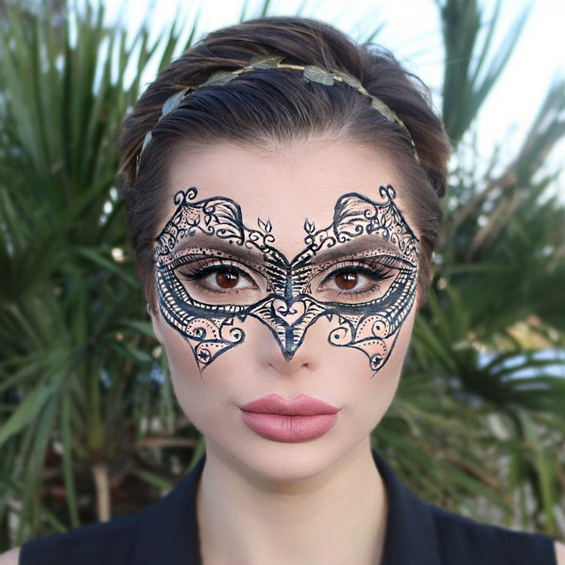 Eye Makeup For Halloween 5 Easy Halloween Makeup Ideas You Can Do With Only Eyeliner Glamour