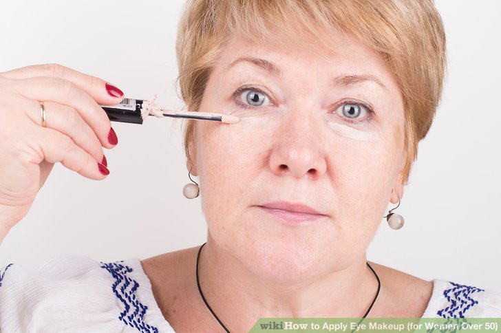 Eye Makeup For Women Over 50 How To Apply Eye Makeup For Women Over 50 With Pictures
