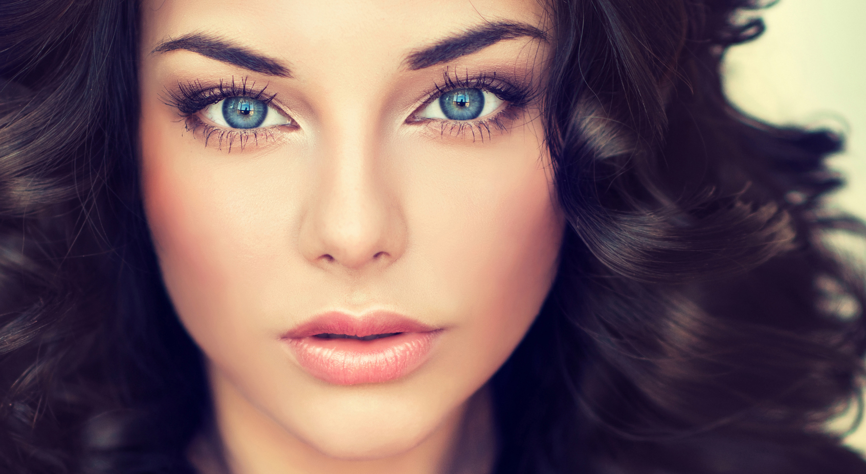 Eye Makeup With Turquoise Dress Best Eye Shadow Colors For Blue Eyes Lovetoknow