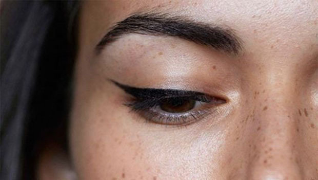 Eye Wing Makeup A Simple And Easy Trick To Do A Perfect Winged Eyeliner