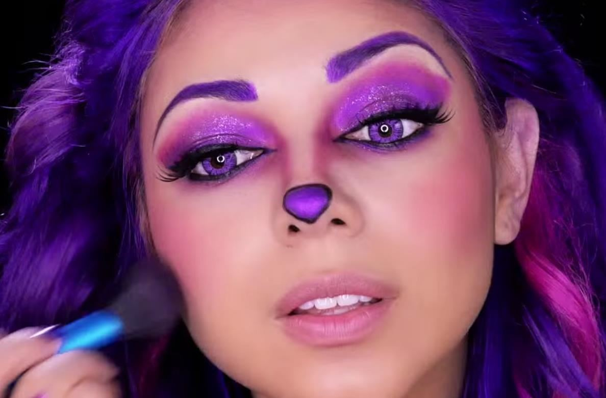 Halloween Cat Eye Makeup How To Perfect The Cheshire Cats Purple Makeup Look For Halloween
