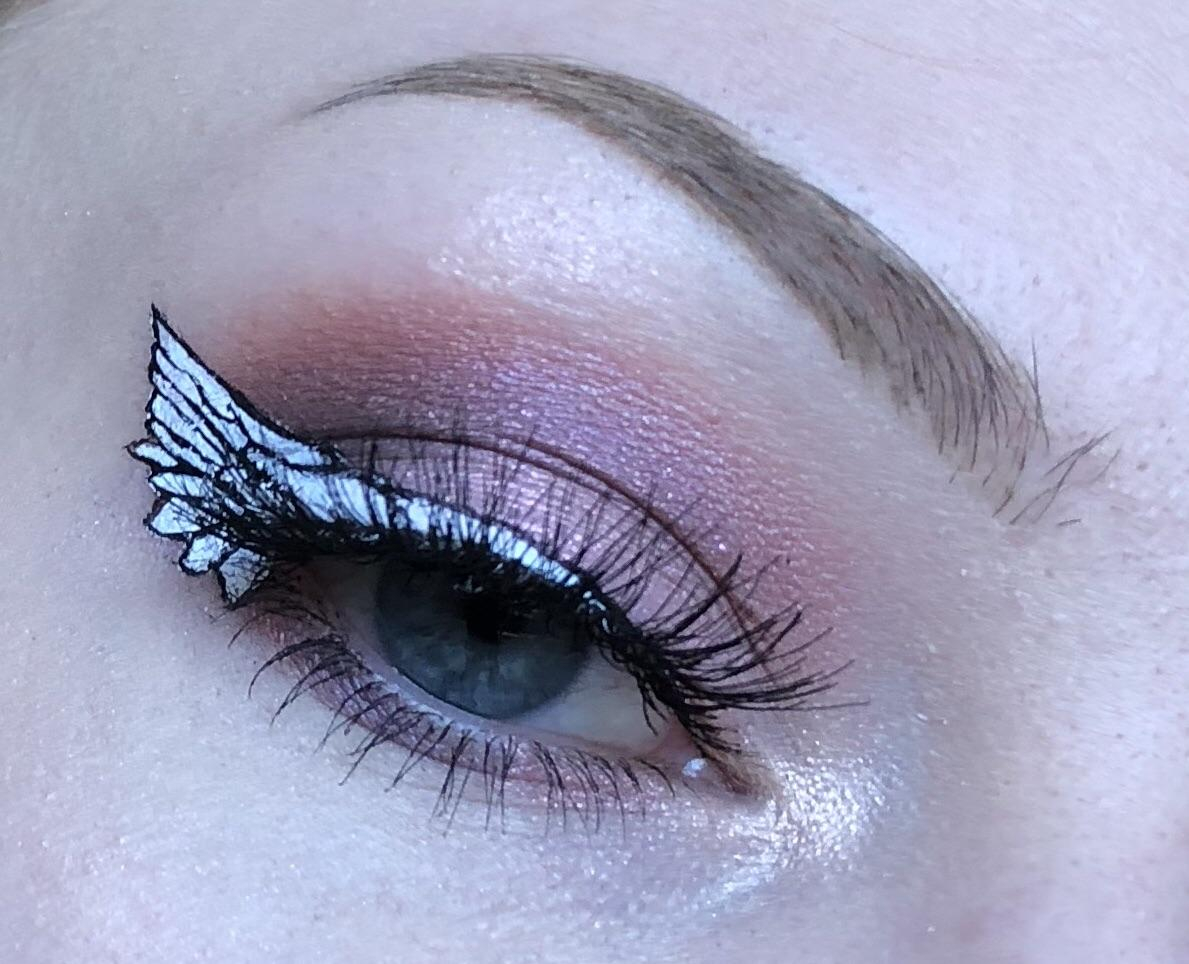 How To Do Angel Wing Eye Makeup Thecheezywabbit Uthecheezywabbit Reddit