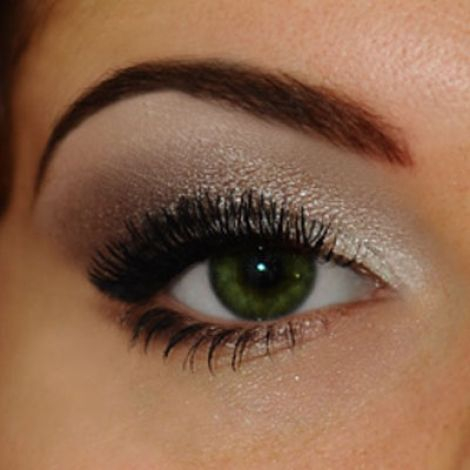 How To Put Eye Makeup On Small Eyes Makeup Tips For Hooded Eyes Bellatory