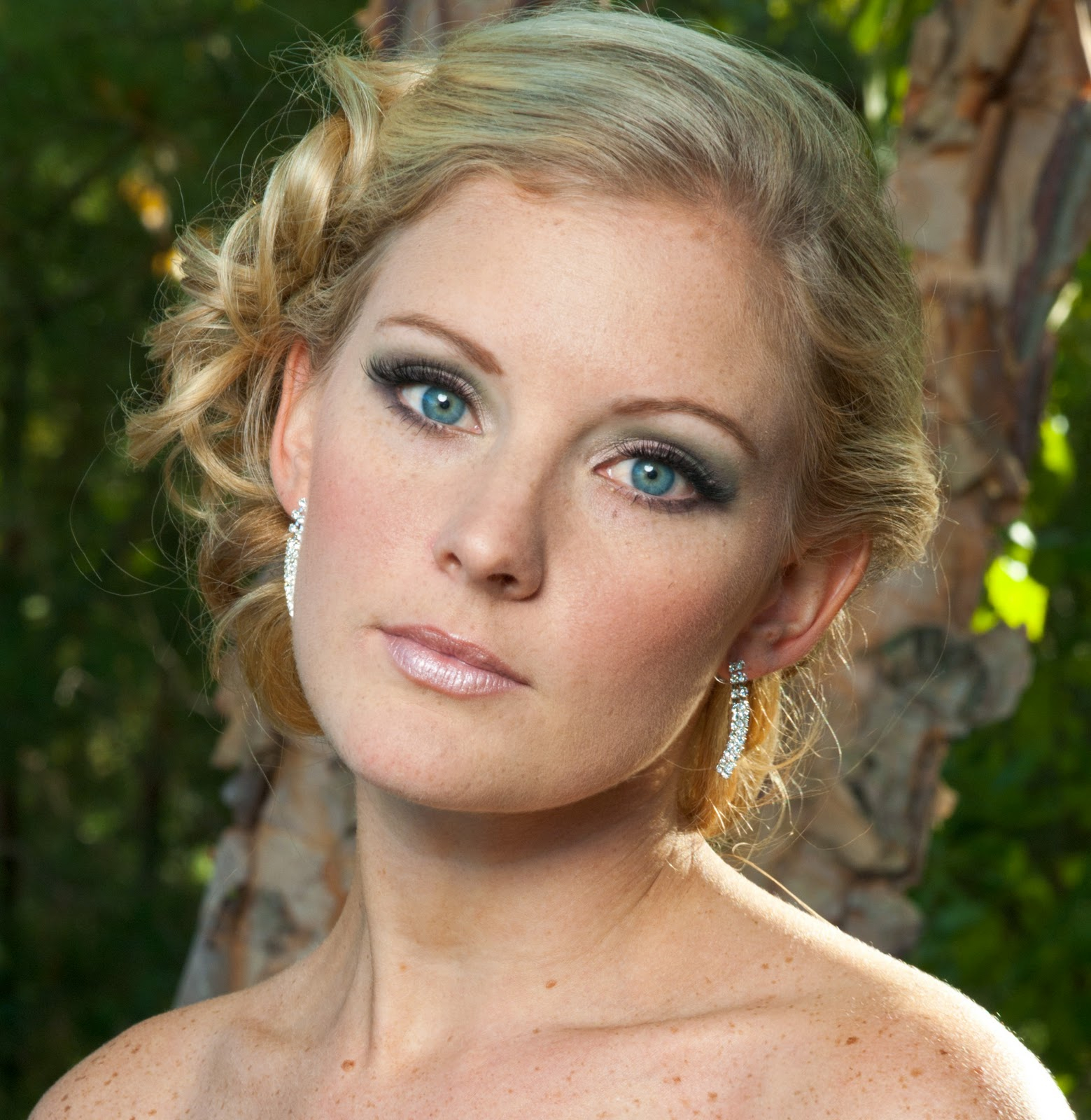 Makeup For Blue Eyes Blonde Hair Blonde Hair Blue Eyes Wedding Makeup Wedding Day