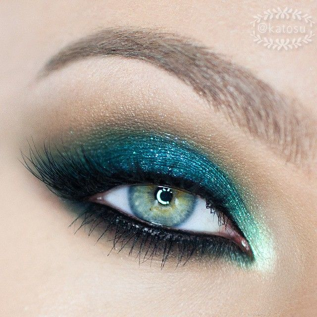 Makeup For Greenish Blue Eyes 7 Beautiful Smokey Eye Makeup Looks Inspired Blue And Green