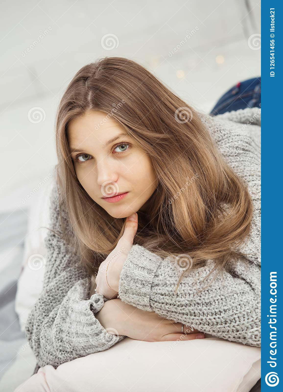 Makeup For Grey Hair And Green Eyes Closeup Of Beautiful Young Girl Wearing Grey Sweater Stock Photo