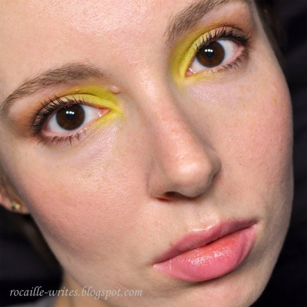Makeup For Yellow Eyes 9 Fun Colorful Eyeshadow Tutorials For Makeup Lovers