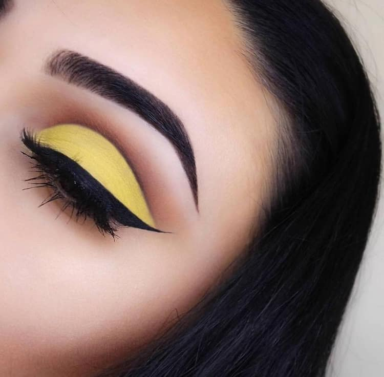 Makeup For Yellow Eyes Image About Fashion In Eyes