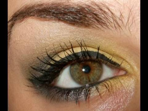 Makeup For Yellow Eyes Yellow And Grey Black Smokey Eye Make Up Youtube