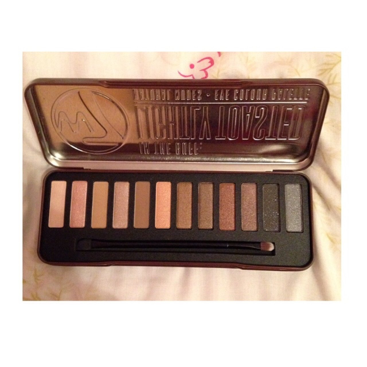 Makeup Naked Eyes Just Like A Gorgeous Naked Eye Shadow Pallet I About 5 Other Depop