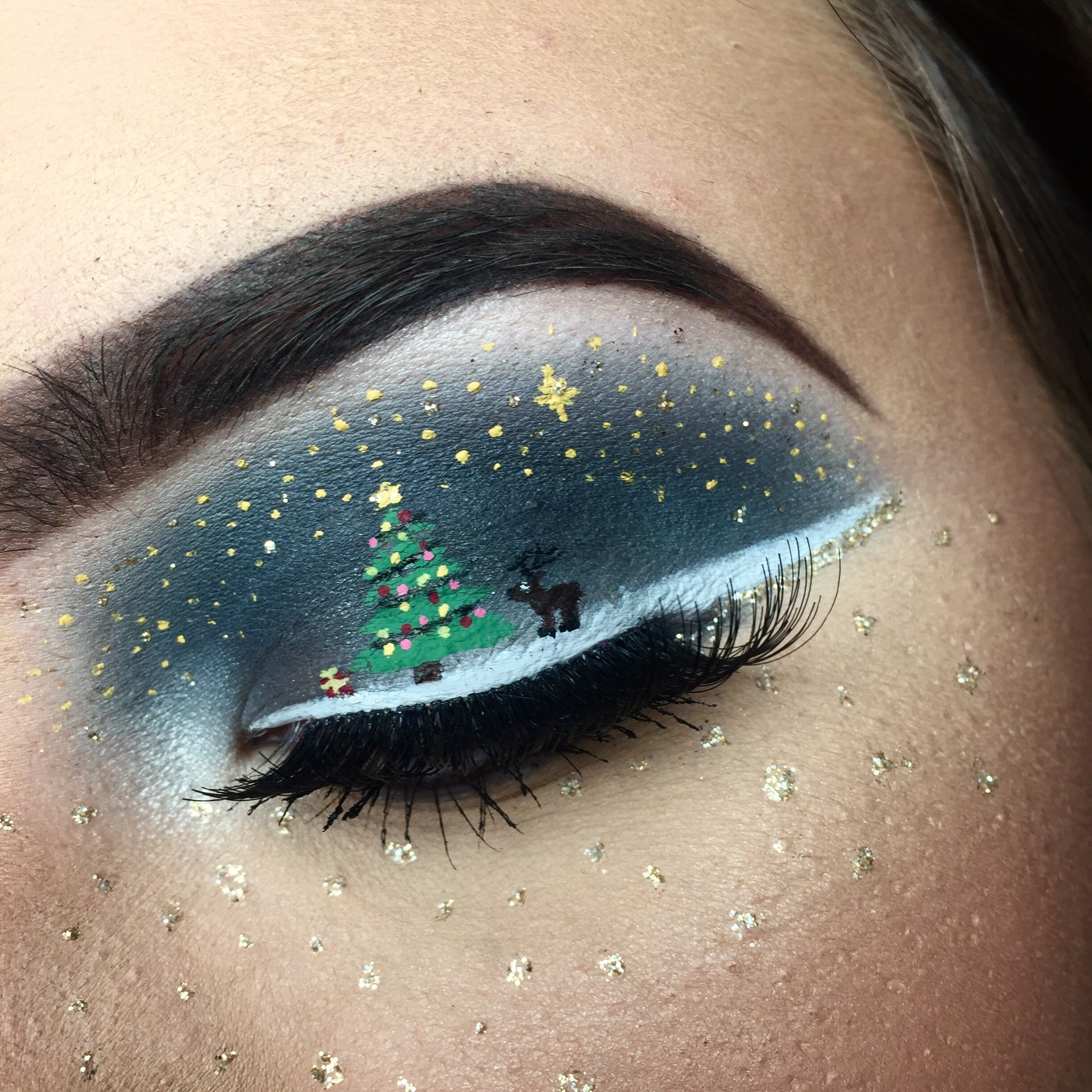 Night Out Makeup For Blue Eyes This Christmas Eye Makeup Is Mini Holiday Magic Allure