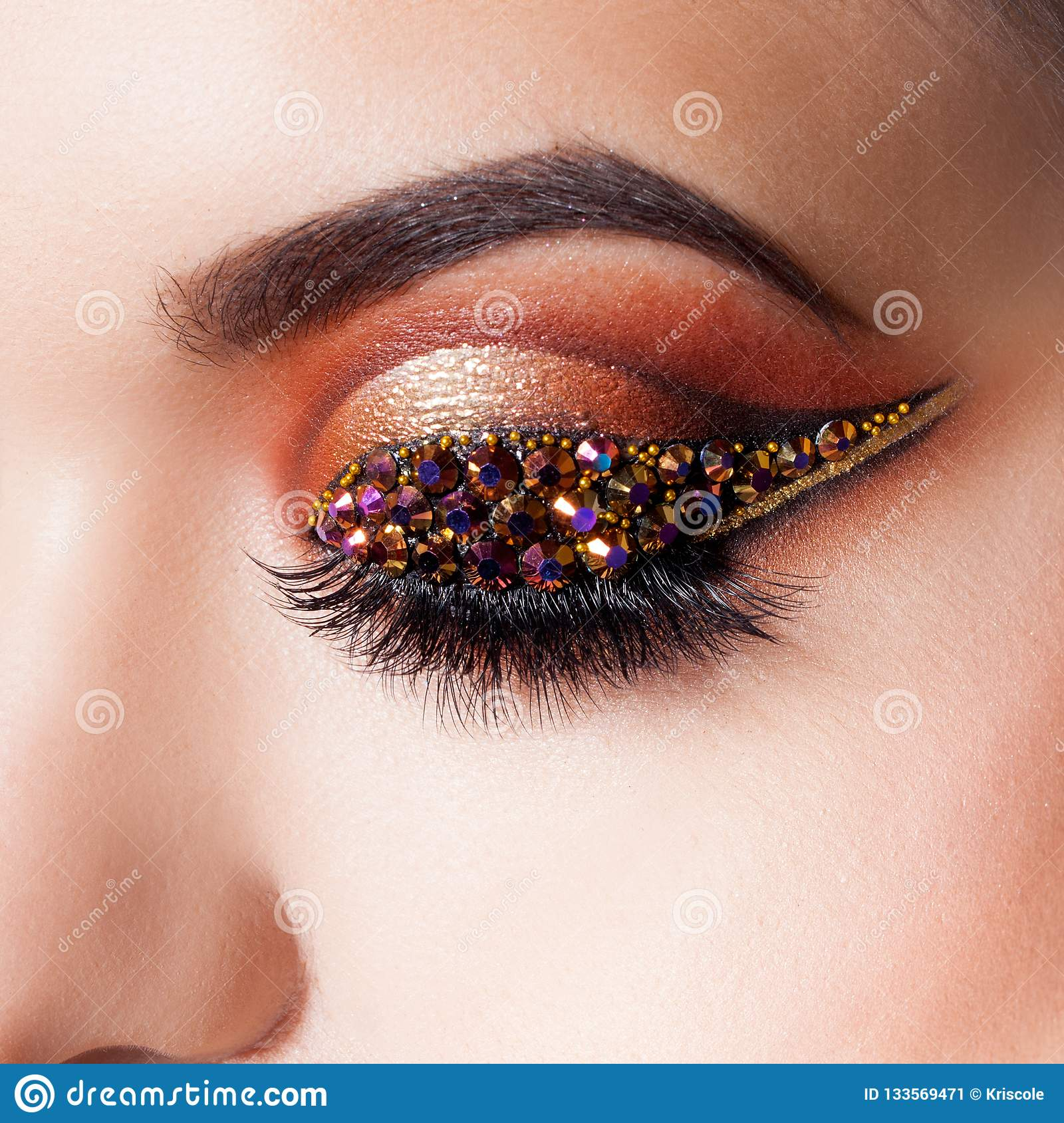 Rhinestones For Eyes Makeup Amazing Bright Eye Makeup With A Arrow With Rhinestones Brown And