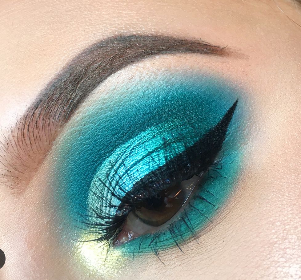 Turquoise Eye Makeup 10 Blue Eyeshadow Looks You Should Totally Own This Party Season