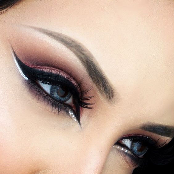 White And Pink Eye Makeup Pink Eye Makeup With Black And White Accents Ladystyle