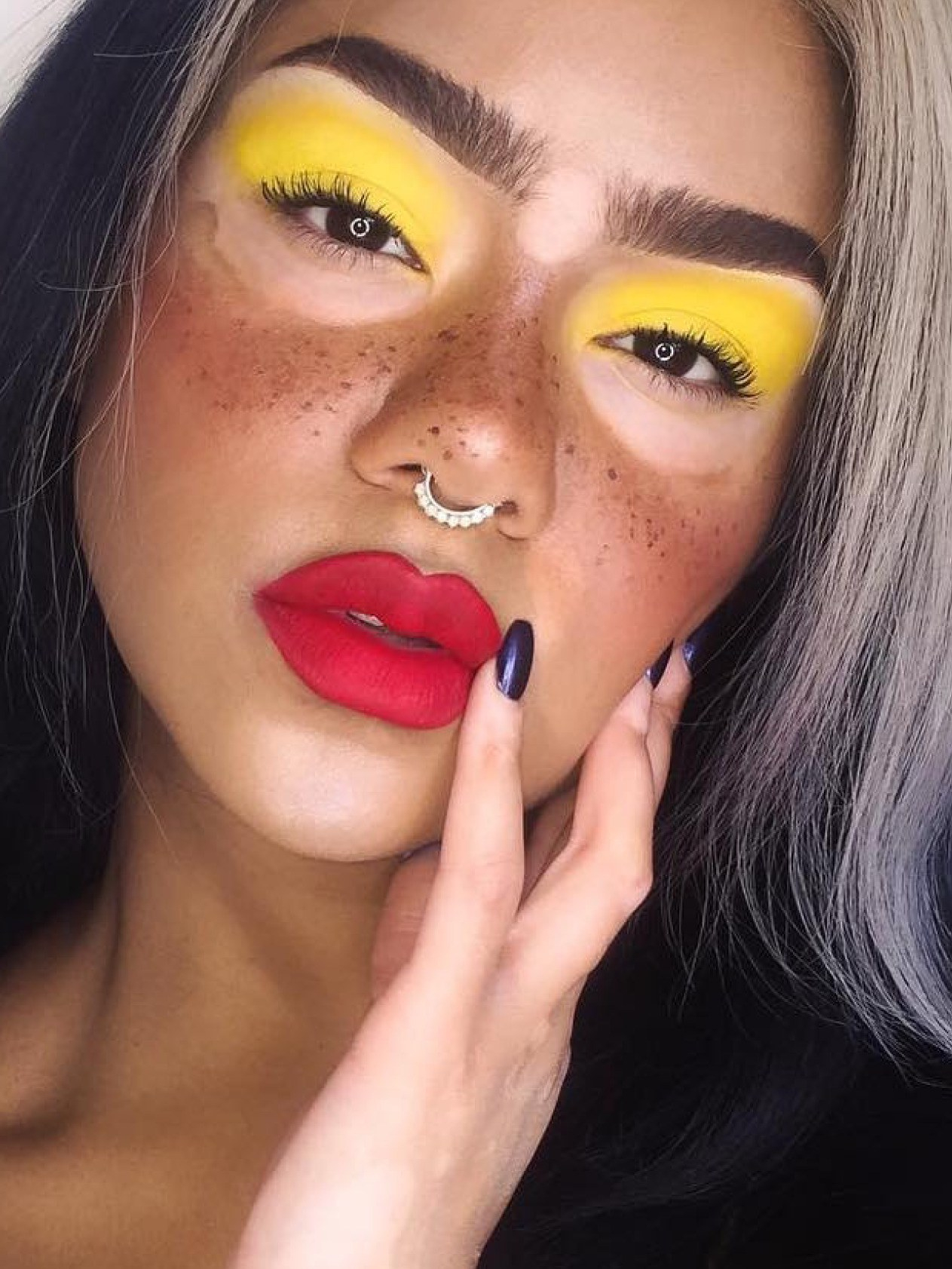 Yellow And Black Eye Makeup Yellow Eye Shadow How To Pull Off The Sunny Shade According To The